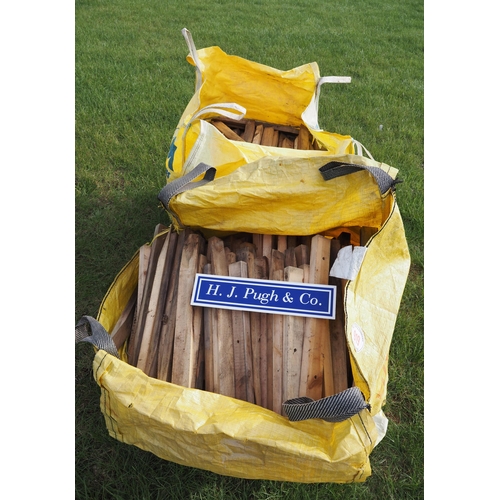 919 - Bags of timber - 2