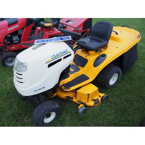 46 - Cub Cadet CC1023 RD ride on mower. Key in office