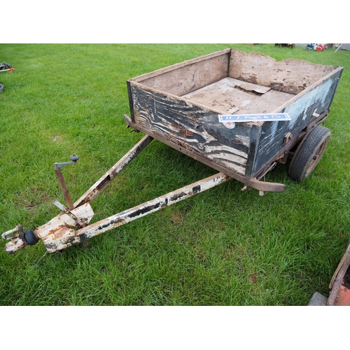 56 - Single axle 5ft trailer