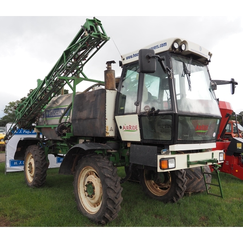 1625 - Houseman Air Ride 36000 sprayer, 2005.  Row crop and flotation wheels. Reg. FX05 NDJ. V5 and key in ... 