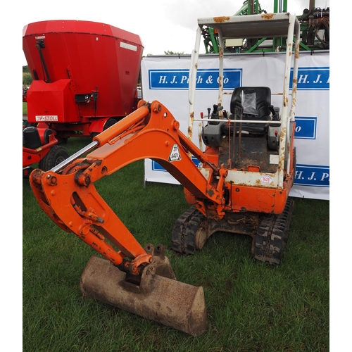 1628 - Kubota KX36-3 mini digger, working order. Showing 2627 hours. Manual and keys in office