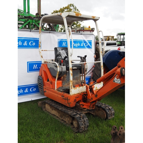 1628 - Kubota KX36-3 mini digger, working order. Showing 2627 hours. Manual and keys in office