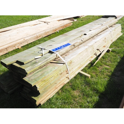 1043 - Softwood boards 3.65m x195x25 - 50