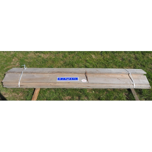 1052 - Cedar boards 3.1m x250x30 - 10