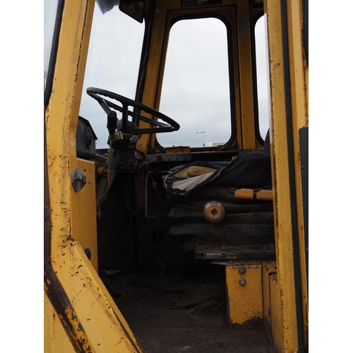 1707 - Volvo BML50 loader with pallet tines