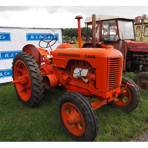 1643 - Case DC4 petrol/tvo tractor, new rear tyres older restoration. Runs and drives