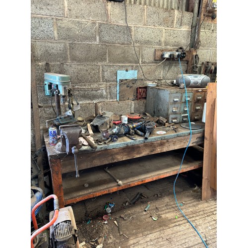 167 - Work bench, vice and contents