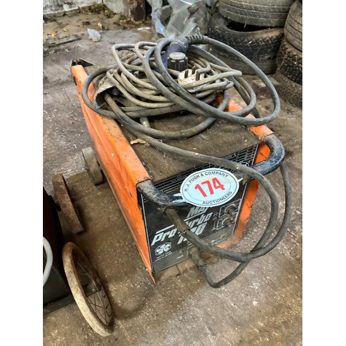 174 - Maypole pro turbo 180 welder