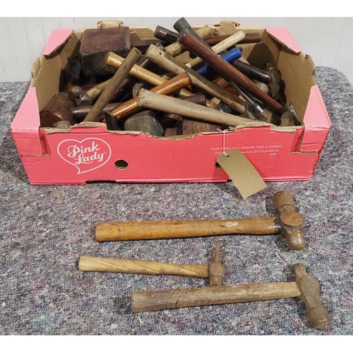 172 - Vintage hammers and mallets