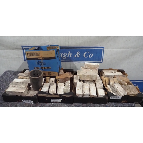 201 - Refractory fire bricks etc