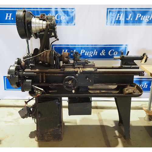 247 - Pratt & Whitney 3ft bed metal working lathe with tool post. 3 Phase