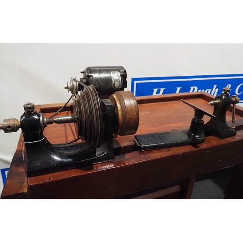 298 - Holtzapffel No.1946 ornamental turning lathe c1850 on hardwood base with 37