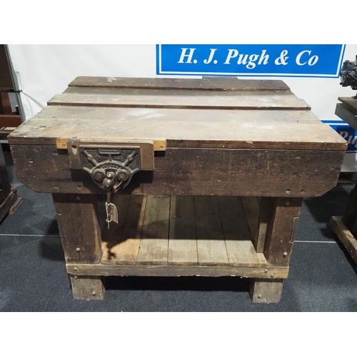 318 - Holtzapffel style wooden work bench with Record No 52½ quick release vice and Record No 2 quick rele... 