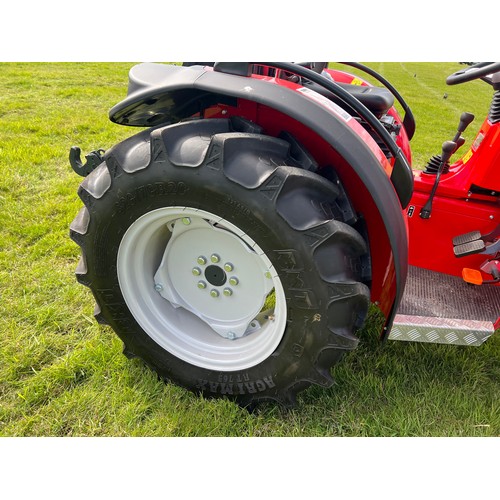 206 - Antonio Carraro TRX7800s forward reverse drive 70hp alpine tractor. Showing 6 hours on the clock, ca... 