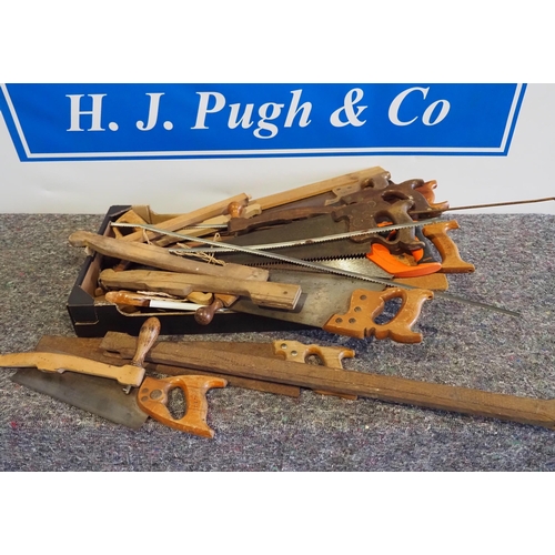 218 - Large quantity of assorted hand saws