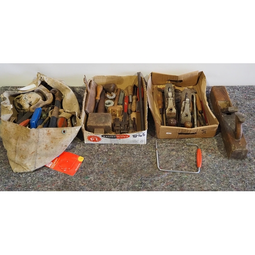 222 - Assorted hand tools to include planes, hammers, etc