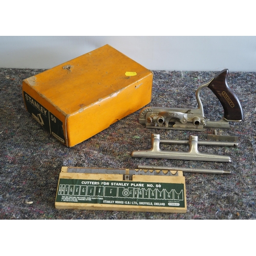 252 - Stanley No.050 combination plane in box with cutters