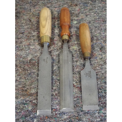 312 - Old Ward & Payne pairing chisels, 1¾