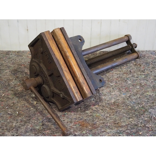 326 - Woden No.3 quick release bench vice