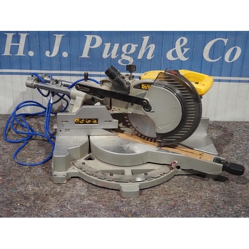 514 - DeWalt DW712 mitre saw. 240v