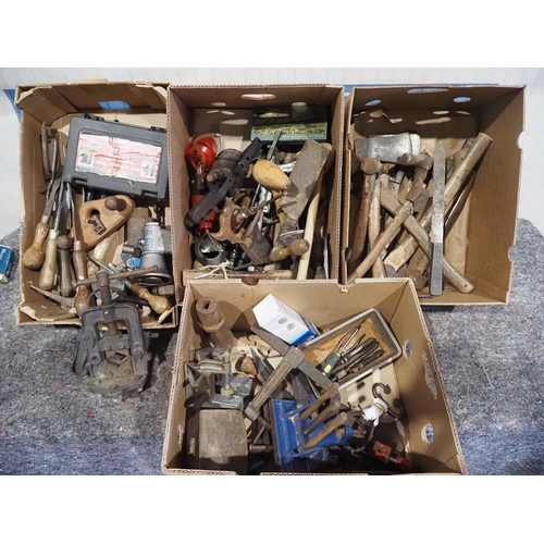 548 - Axes, screwdrivers, hammers, Record No. 92 pipe clamp etc