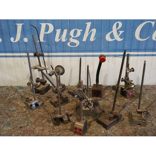 597 - Magnetic instrument stands