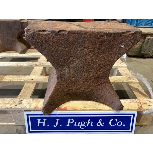 668 - Blacksmiths Anvil. 14.5”