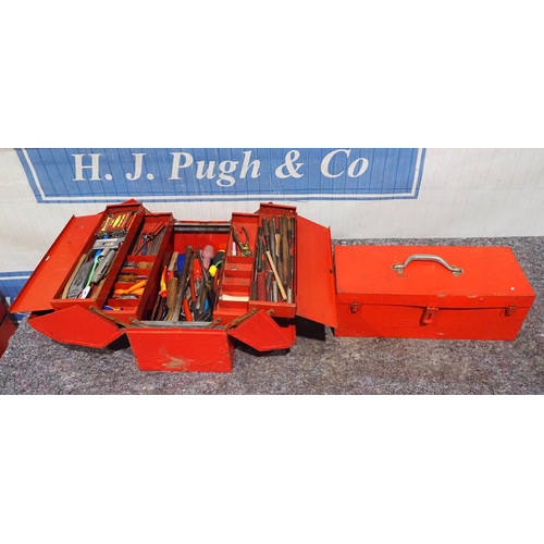 686 - Snap-on tool box and Blue Point tool box and contents of hand tools