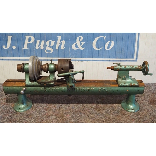 712 - Pratt & Whitney woodworking lathe with 3 jaw chuck