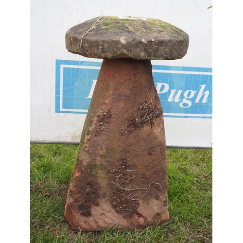 115 - Red sandstone staddle stone 3ft