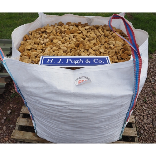 651 - Tote bag of Cotswold stone chippings