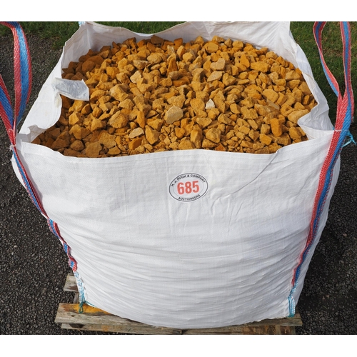 685 - Tote bag of Cotswold stone chippings