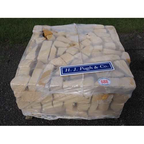 688 - Pallet of Cotswold stone bricks