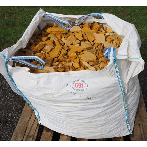 691 - Tote bag of Cotswold stone chippings