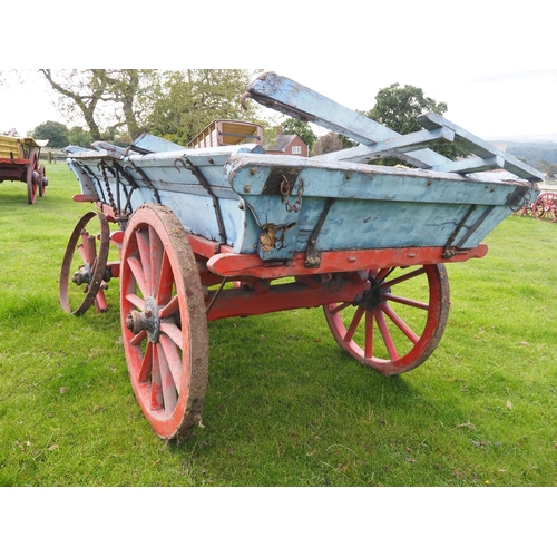 127 - E & H Roberts Worcestershire wagon