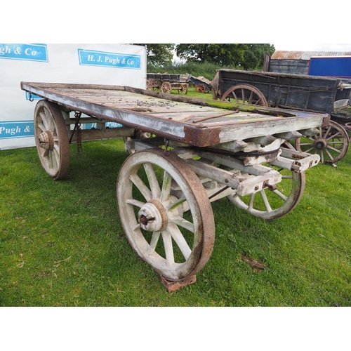 145 - Flatbed hay wagon