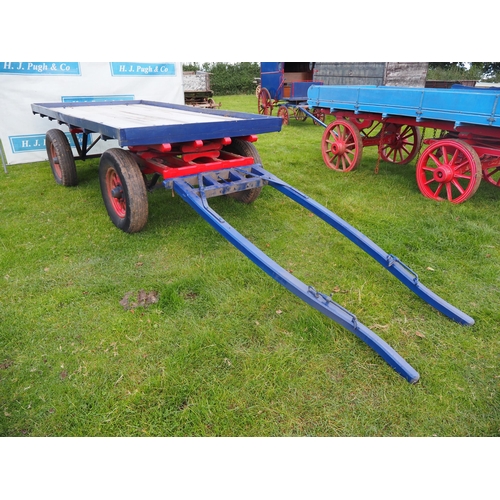 152 - Flatbed wagon on artillery wheels