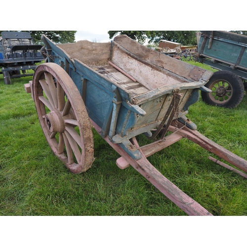 163 - Somerset tipping cart