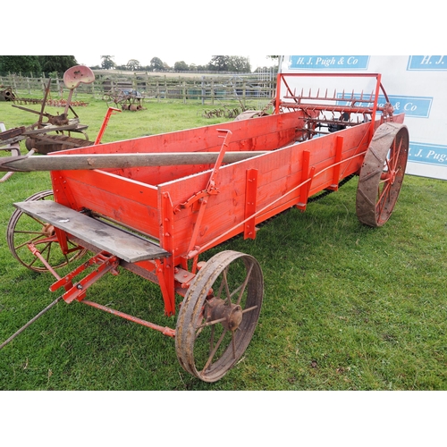 31 - Massey Harris horse drawn rear discharge muck spreader, working order