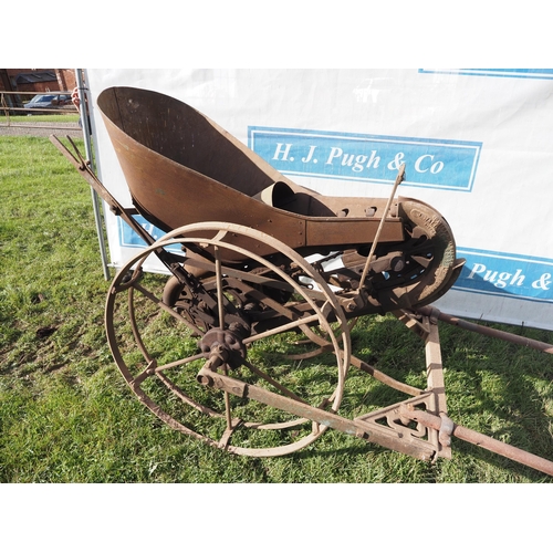 33 - Wallace of Glasgow horse drawn single row potato planter