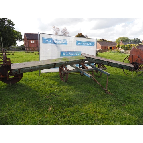 36 - R. Garvie & Sons grass seed box