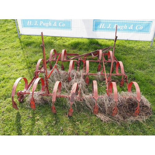 5 - Horse drawn spring tine cultivator 5ft