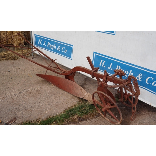 50 - Ransomes RNDH4 horse drawn single furrow plough