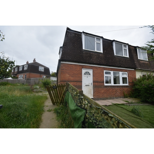 2 THE CRESCENT, CLEE HILL, LUDLOW, SY8 3NA
A three bedroom semi-detached Cornish Unit house in need of improvement with the benefit of off road parking and good sized garden. No Chain