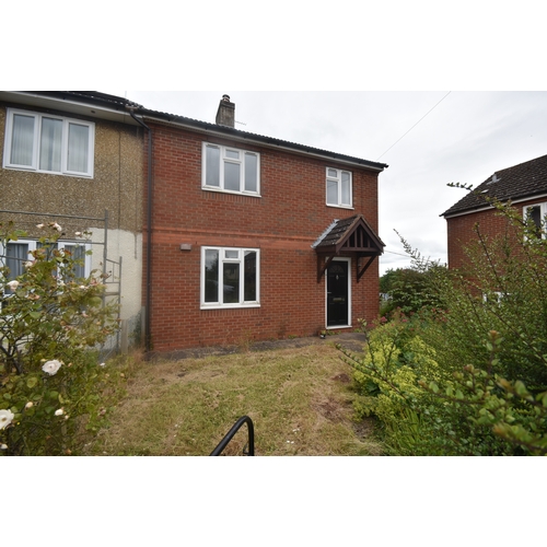 15 HINTS MEADOW, CORELEY, LUDLOW, SY8 3QS
A three bedroom semi-detached Reema Construction property in need of modernisation located in a cul de sac location in a rural area. The accommodation is in need of modernisation. No Chain