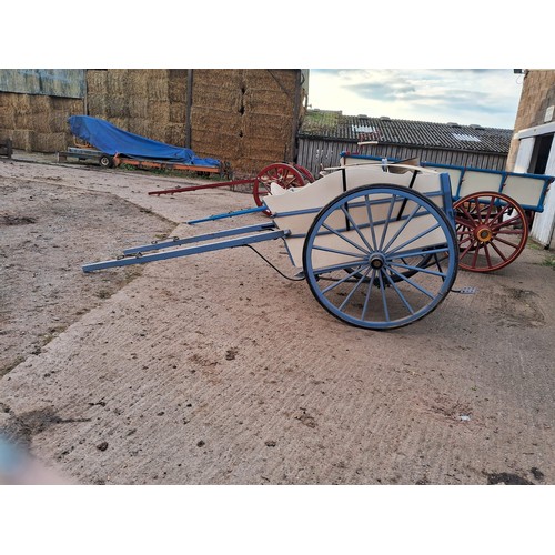 166 - Milk float cart, restored. C/w milk churn