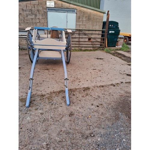 166 - Milk float cart, restored. C/w milk churn