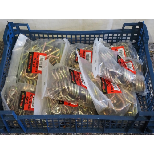 470 - R clips 4 sizes - 300 approx