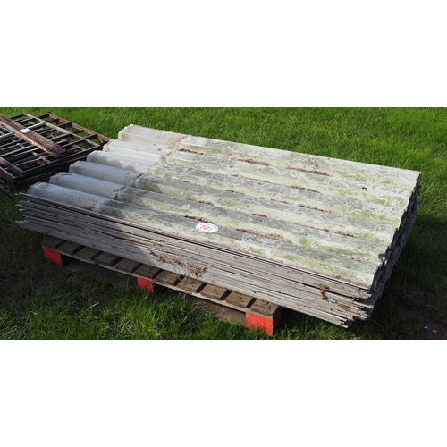 581 - Roofing sheets approx. 6 x 3ft - approx. 60