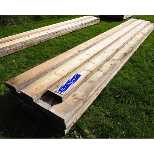 1068 - Pine boards 5.4m x230x80 - 15